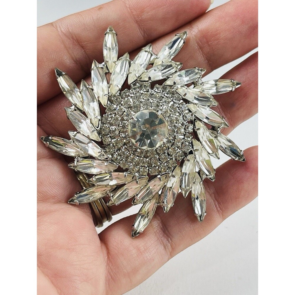 Vintage Signed Weiss Clear Rhinestone Domed Pinwheel Navette Brooch Star burst F